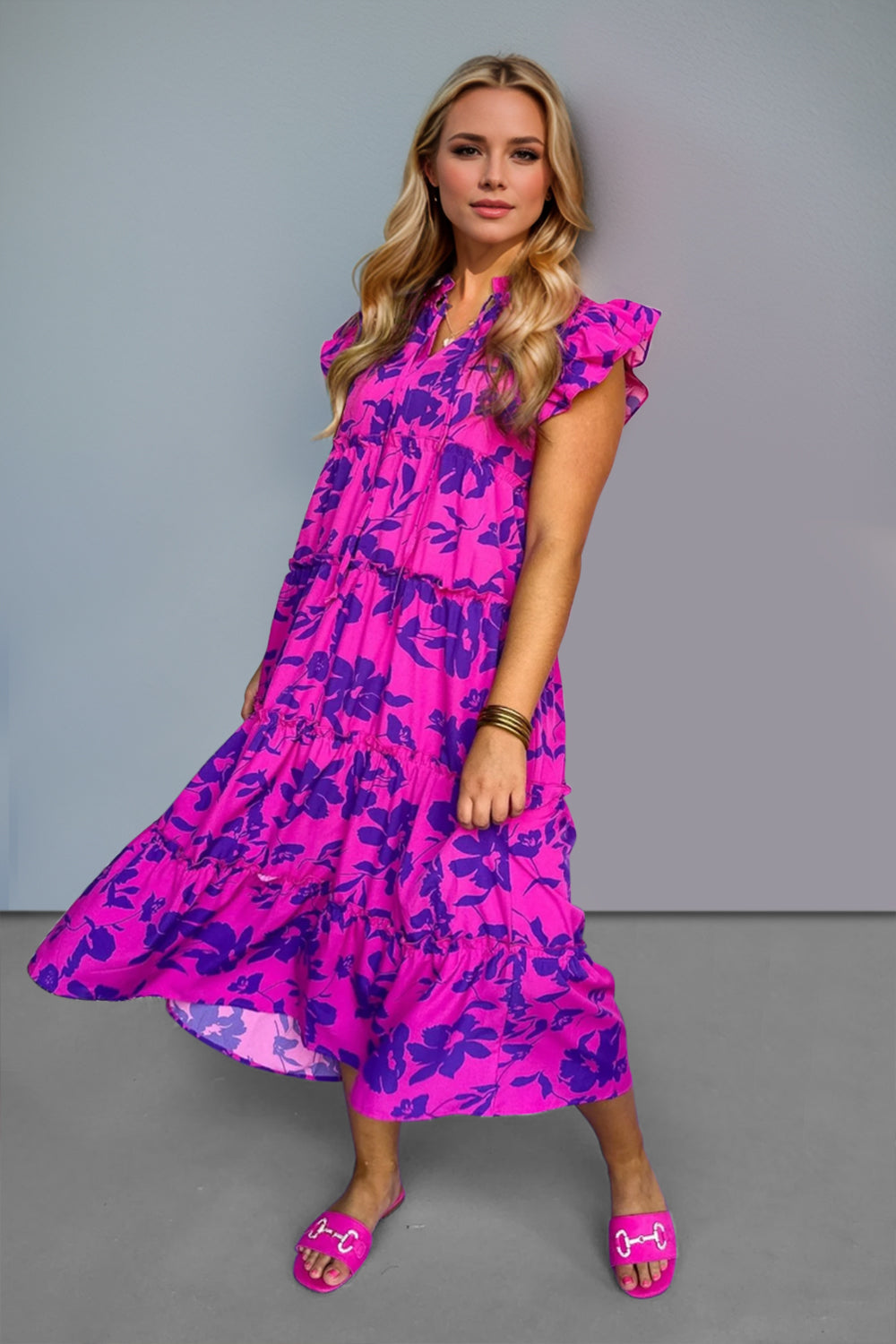 Olivia - heiß rosa lila Blumendruck Weites Midi-Hemdkleid mit Kappenärmeln und Rüschen