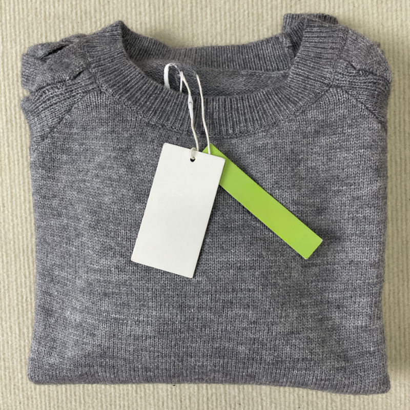Dorette - Grauer einfarbiger Pullover für einen modischen Look