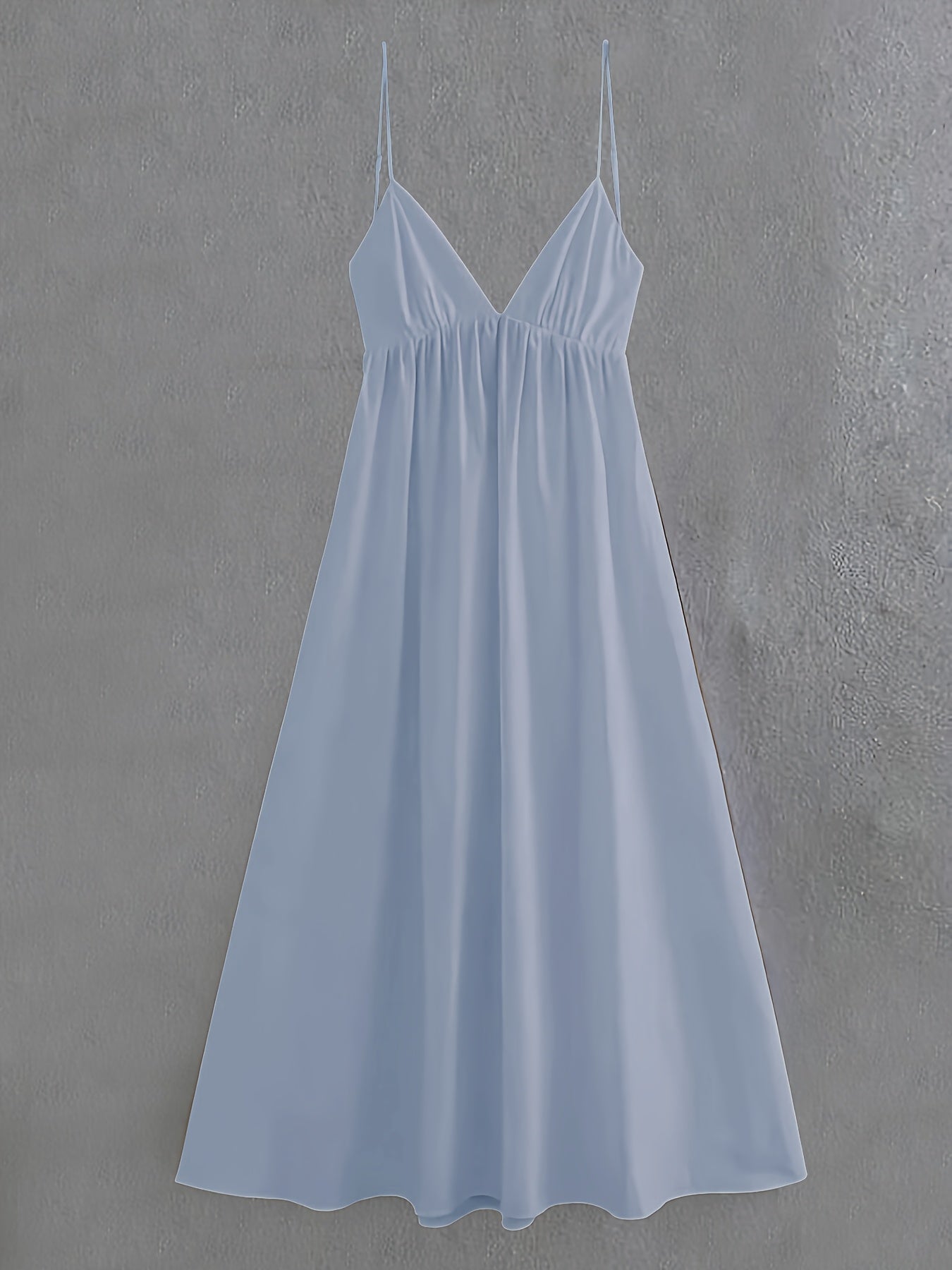 Cornelia - Weites Sommerkleid mit Niedrig Zurück V-Ausschnitt und Spaghetti-Trägern