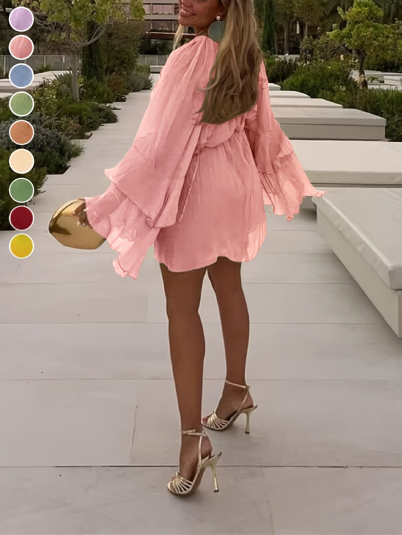 Betsie - Pastellfarbenes Chiffon-Minikleid mit elastischer Taille, hohem Ausschnitt und weiten, langen Ärmeln