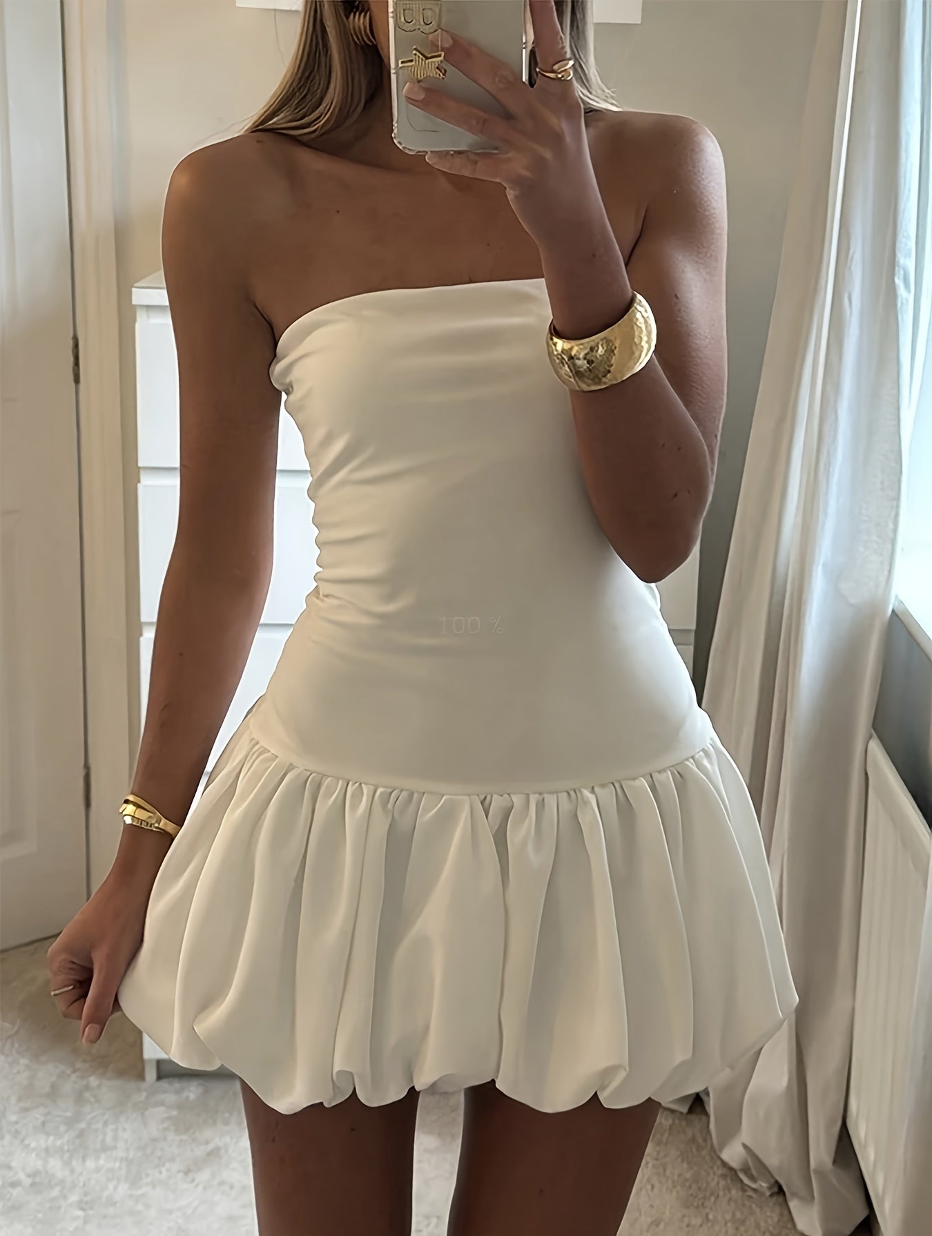 Anouk - Trägerloses Kleid mit Ballonrock