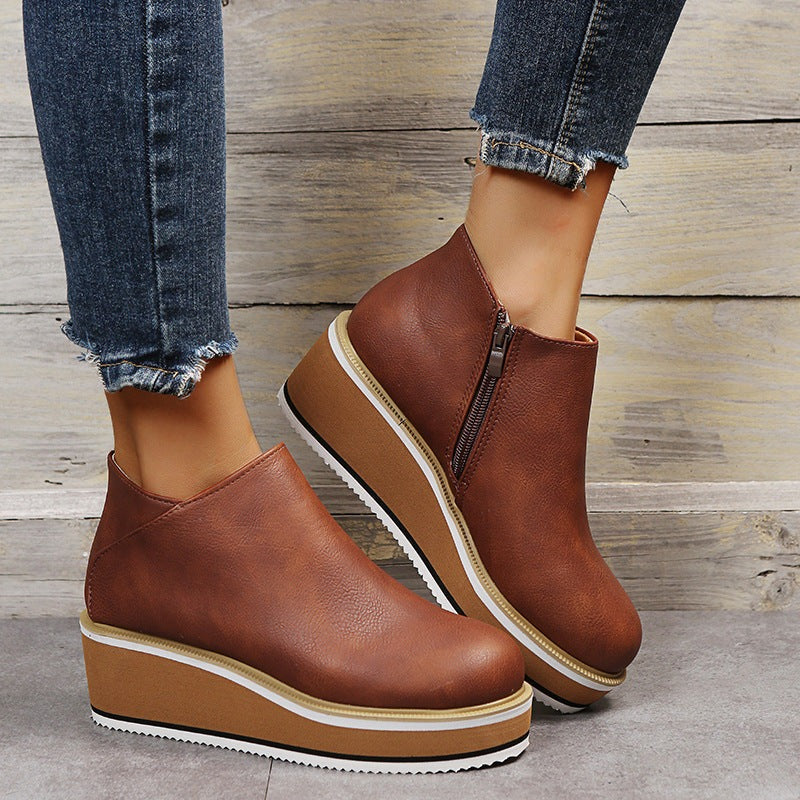 Valesca Niedrige Leder Plateaustiefel mit Absatz für Komfort und Stil