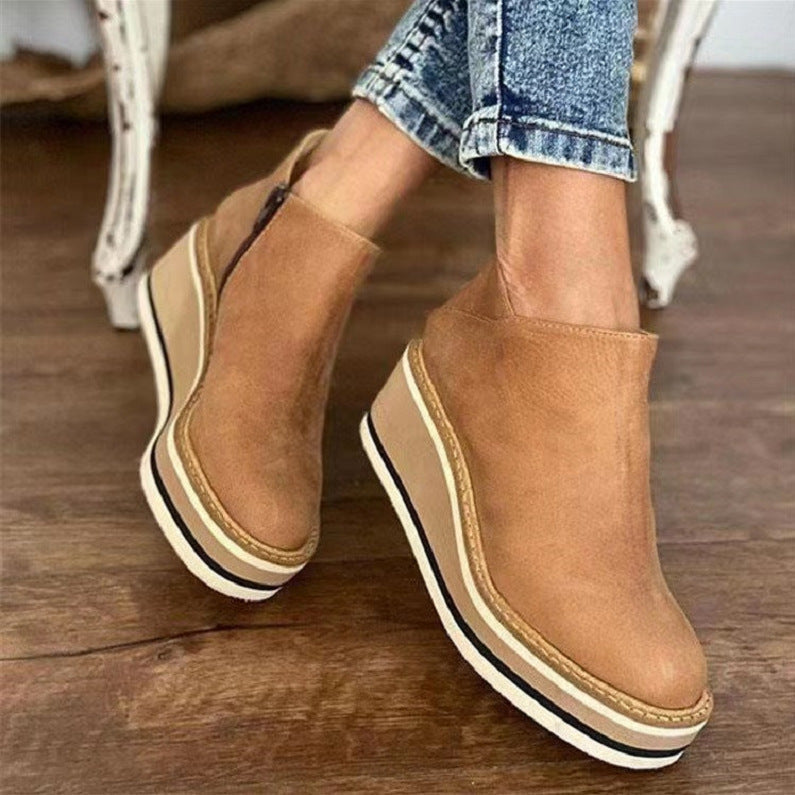 Valesca Niedrige Leder Plateaustiefel mit Absatz für Komfort und Stil