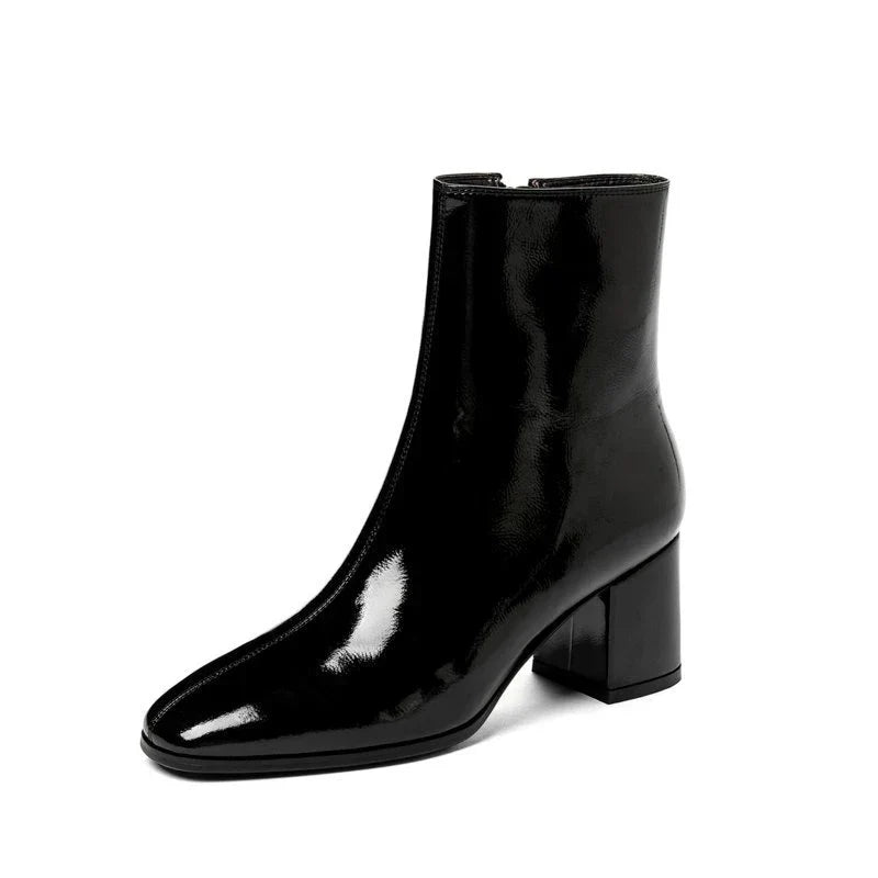 Saga - Damenstiefelette aus weichem Lackleder