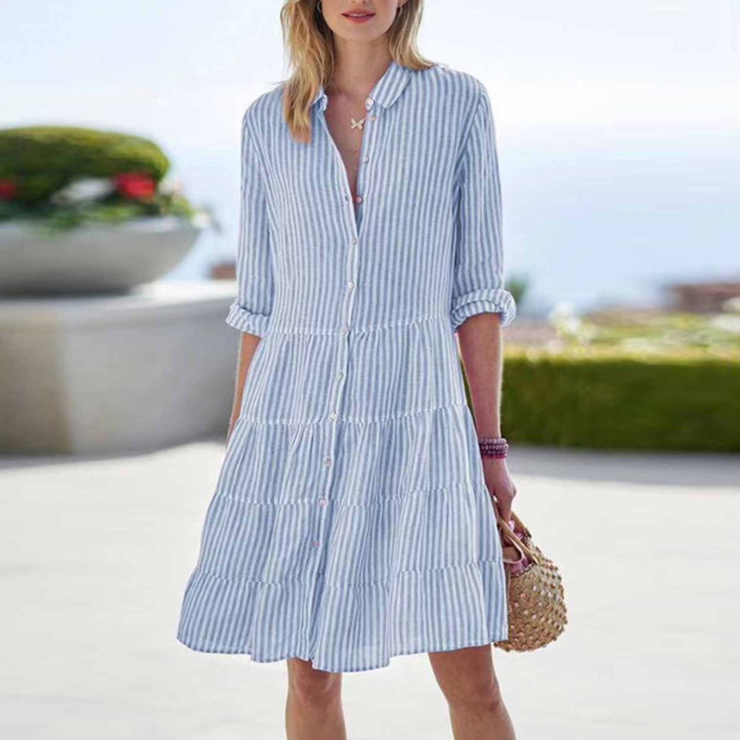 Chloe - Gestreiftes Button-Down-Kleid mit mehrlagigen Teilen