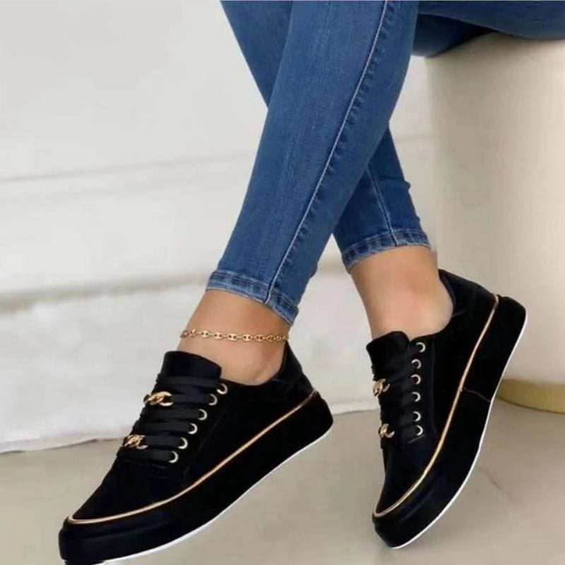 Kate - modische Sneakers mit Metallkettenverzierung