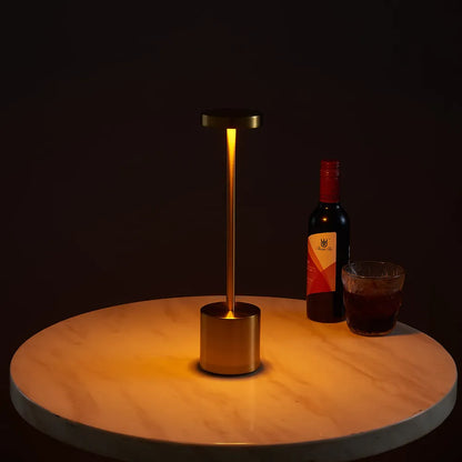 LuxoraGlow luxuriöse und moderne wiederaufladbare kabellose Lampe