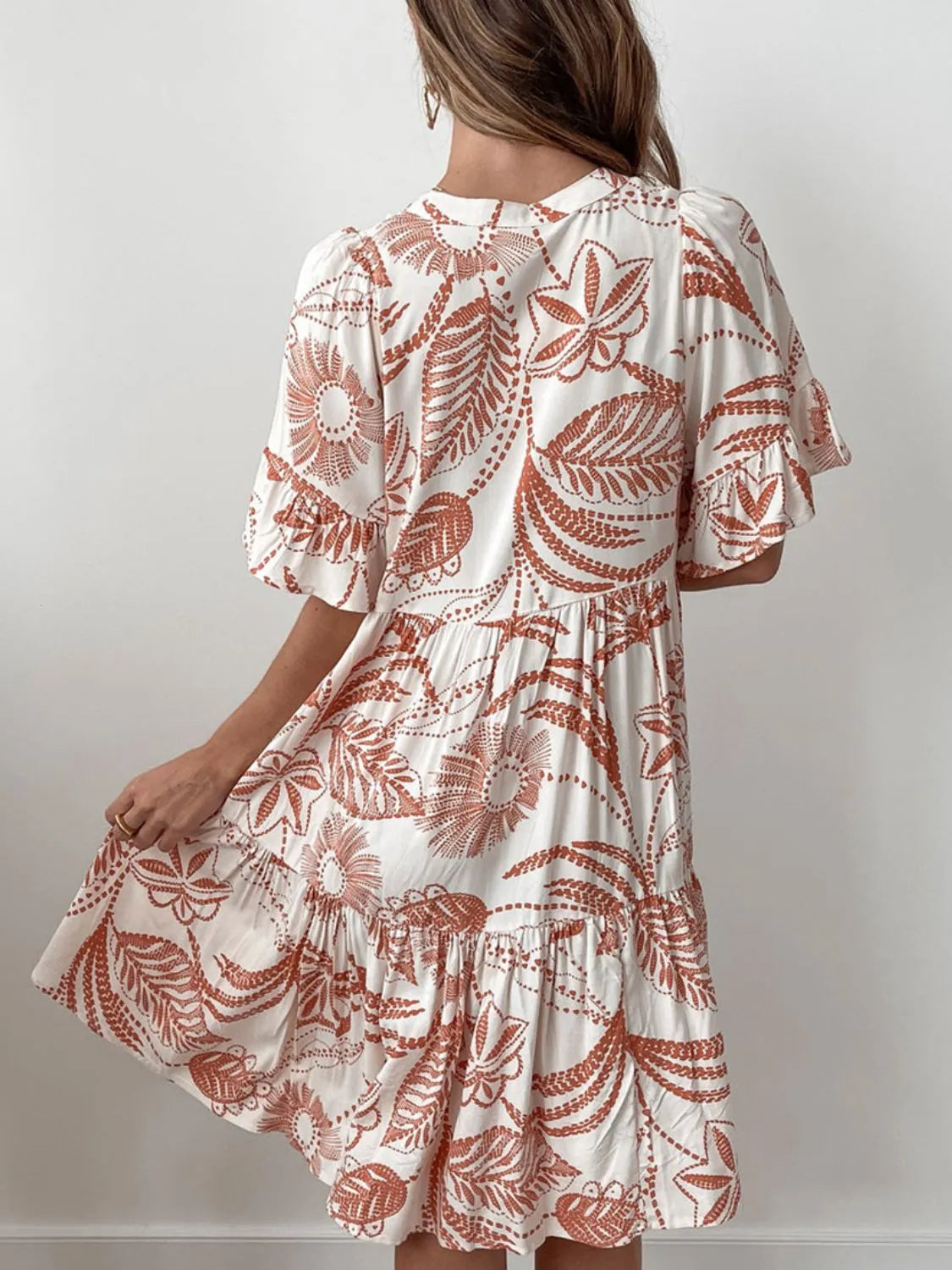 Linnea - Mini-Hemd Kleid in 4 Sommer Prints mit halben Ärmeln Knöpfen und 2 Quasten