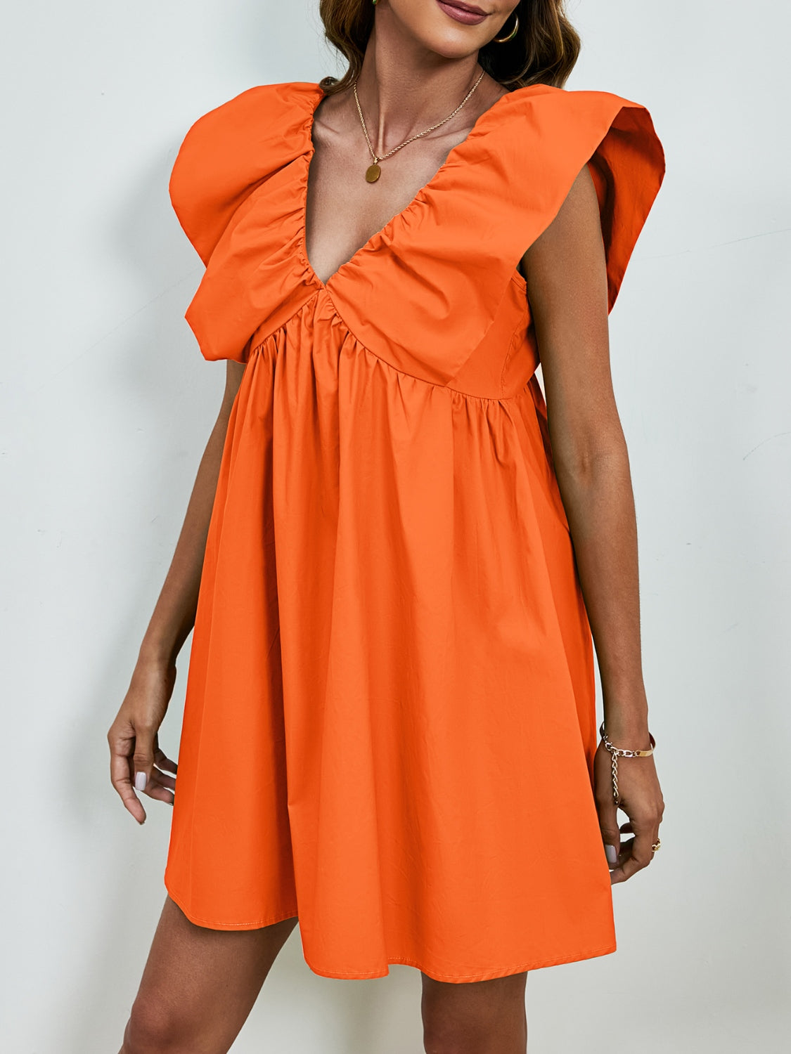 Mia - Kleid mit V-Ausschnitt und Puffärmeln