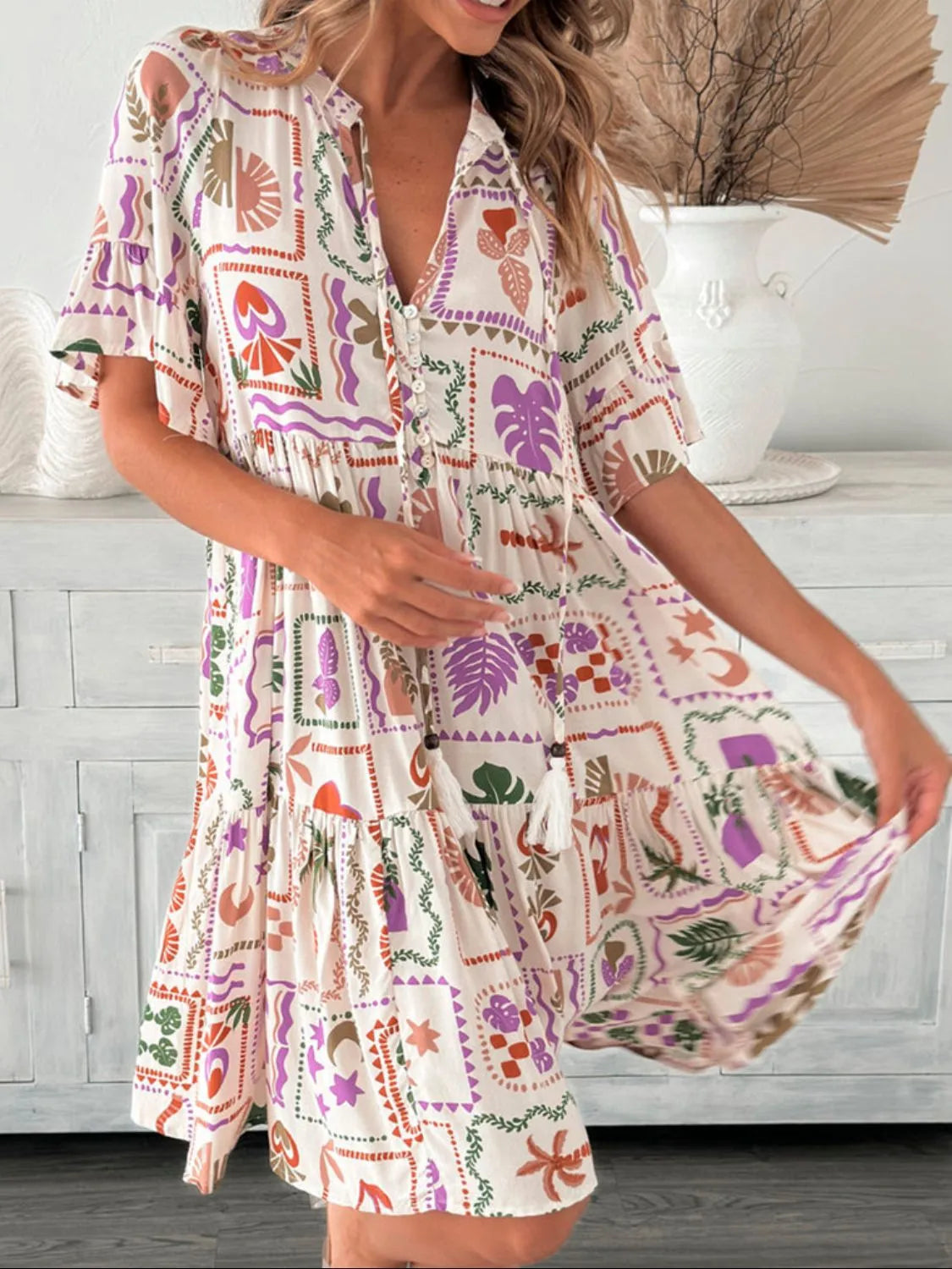 Linnea - Mini-Hemd Kleid in 4 Sommer Prints mit halben Ärmeln Knöpfen und 2 Quasten