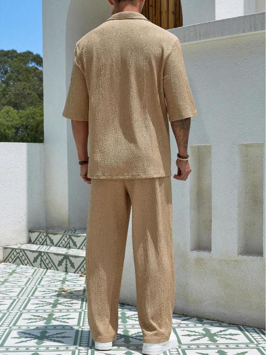 Lars - Textur Zweiteiliges Sommerset aus Halbarm-Shirt mit V-Ausschnitt und weit geschnittenen Hosen für Männer