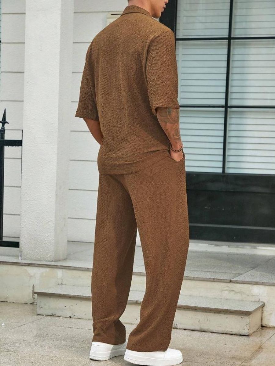 Lars - Textur Zweiteiliges Sommerset aus Halbarm-Shirt mit V-Ausschnitt und weit geschnittenen Hosen für Männer