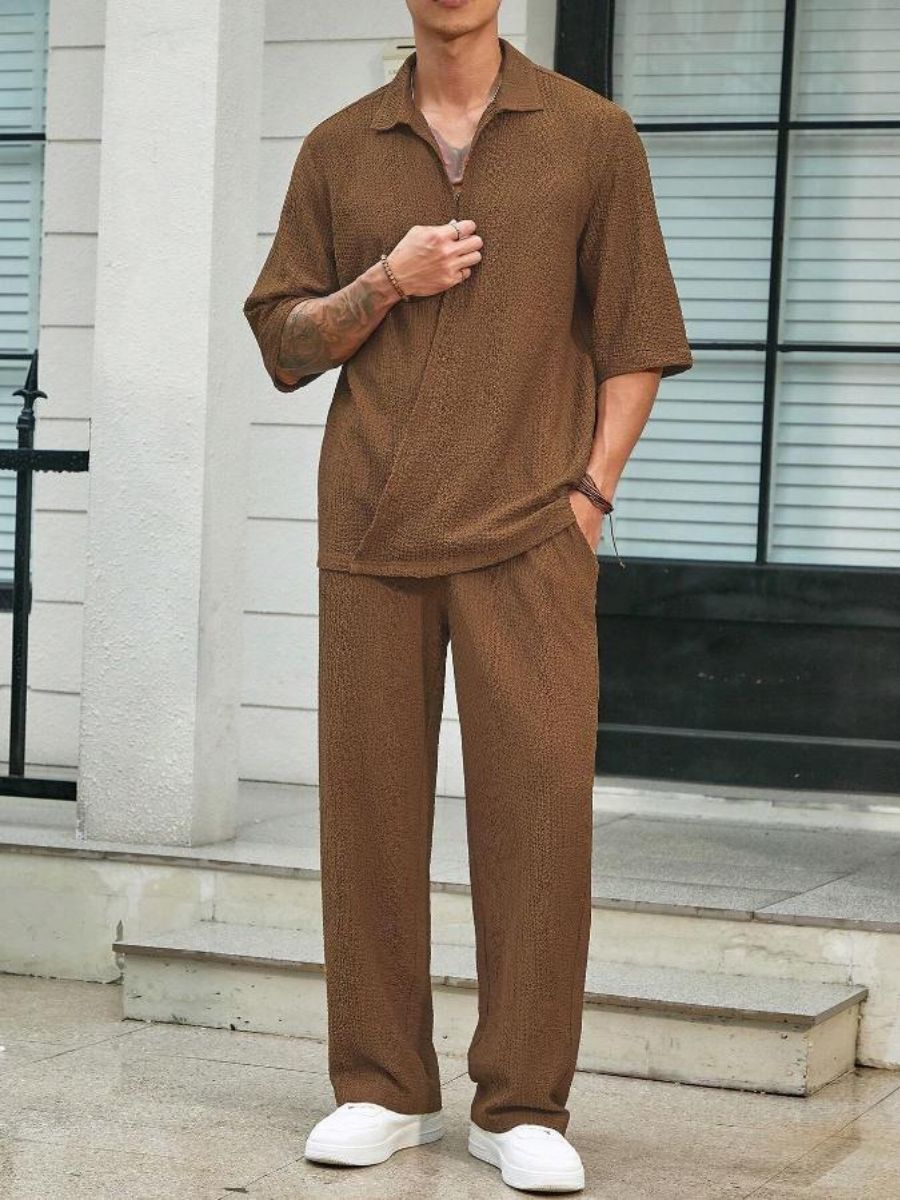 Lars - Textur Zweiteiliges Sommerset aus Halbarm-Shirt mit V-Ausschnitt und weit geschnittenen Hosen für Männer