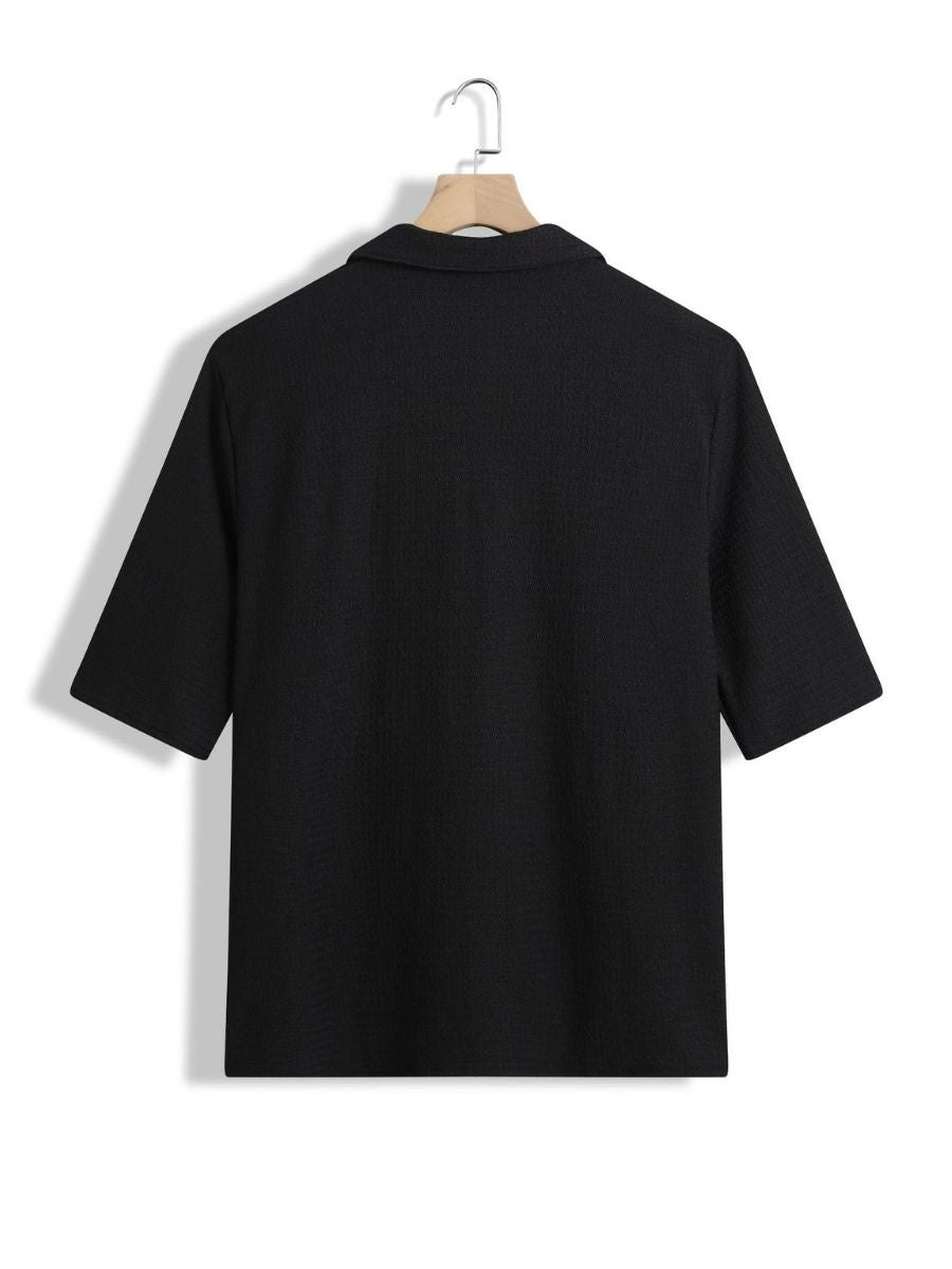 Lars - Textur Zweiteiliges Sommerset aus Halbarm-Shirt mit V-Ausschnitt und weit geschnittenen Hosen für Männer