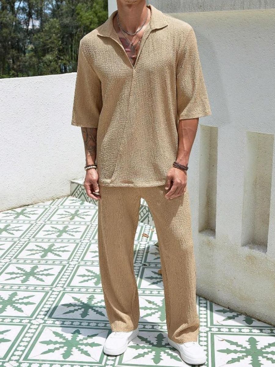 Lars - Textur Zweiteiliges Sommerset aus Halbarm-Shirt mit V-Ausschnitt und weit geschnittenen Hosen für Männer