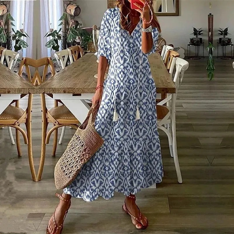 Godiva - Sommerkleid mit V-Ausschnitt, kurzen Ärmeln und Rüschen