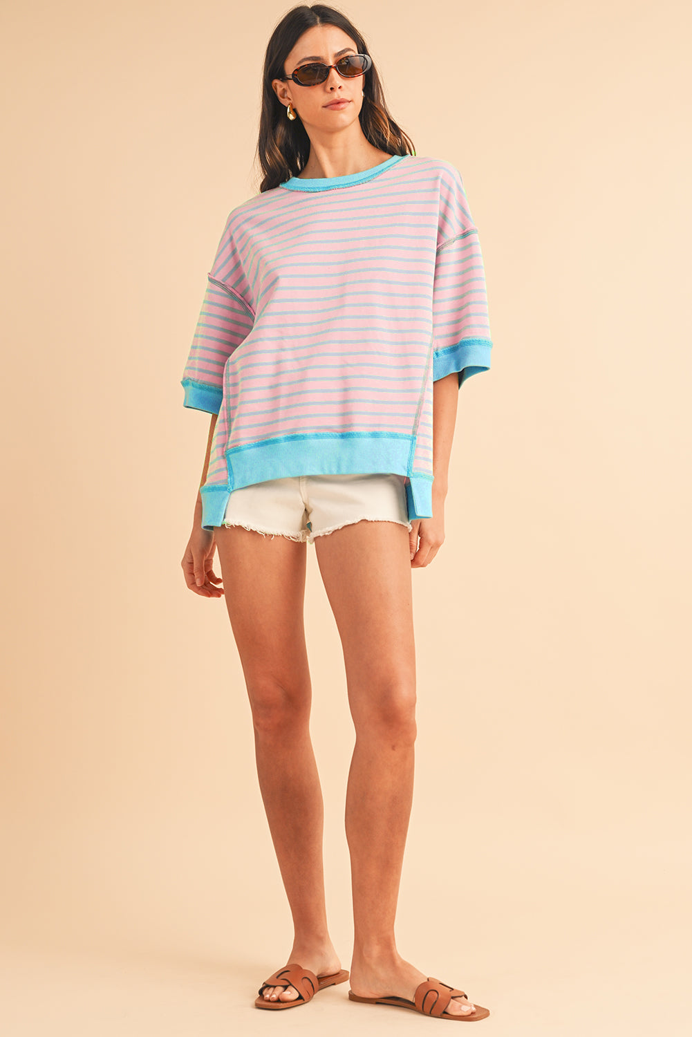 Anna - Horizontal gestreiftes, locker sitzendes T-Shirt mit Kontrastbesatz und weiten, kurzen Ärmeln