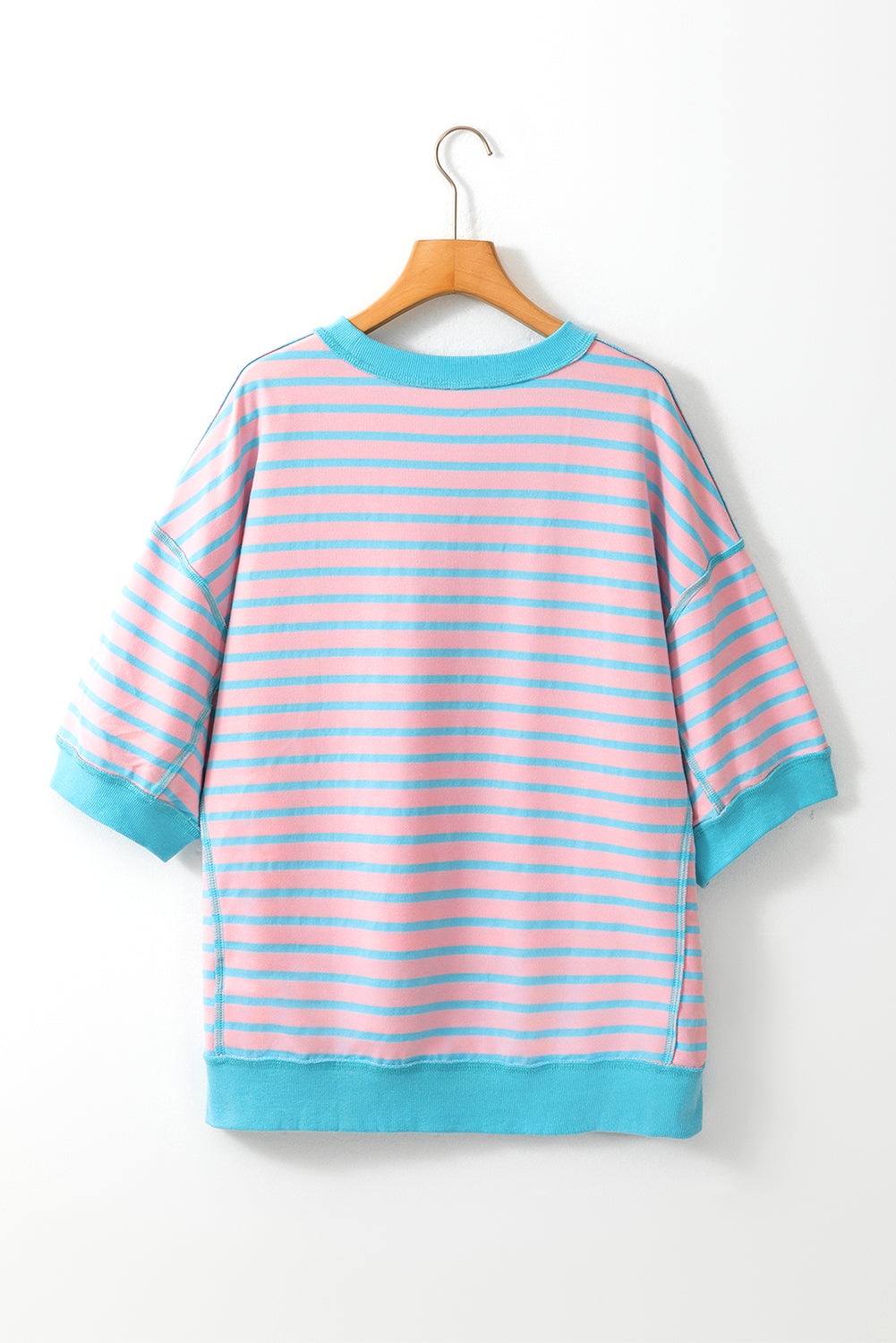 Anna - Horizontal gestreiftes, locker sitzendes T-Shirt mit Kontrastbesatz und weiten, kurzen Ärmeln