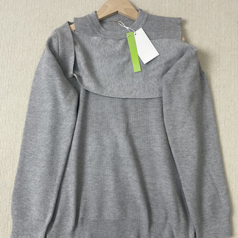 Karliena - Grauer monochromer langärmeliger Pullover