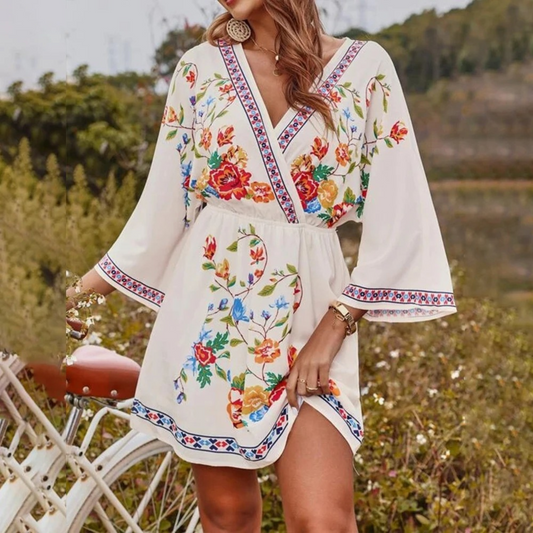 Aqsa - Sommerkleid mit schwarzem Blumendruck und V-Ausschnitt