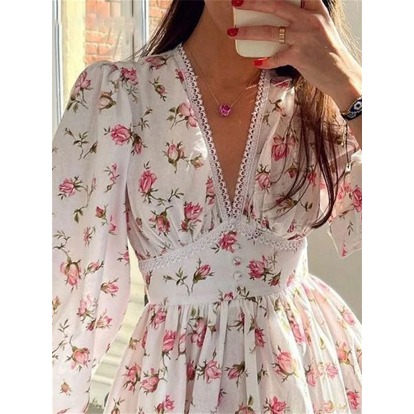 Ava - elegant weiß Sommer Kleid mit floralem Druck und Spitze