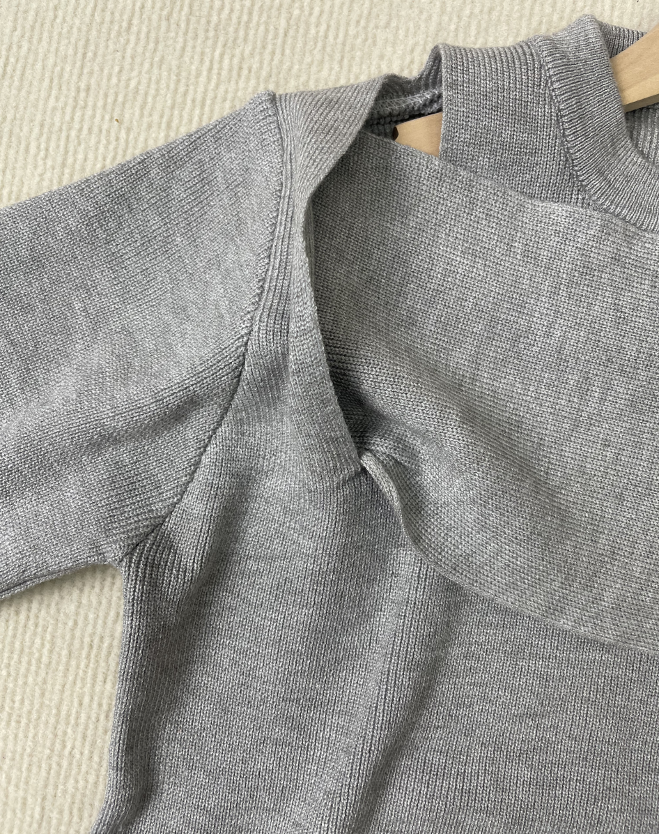 Karliena - Grauer monochromer langärmeliger Pullover