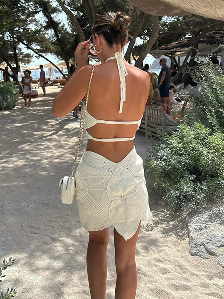 Gina - ausgehöhlte Häkelblume Strandkleider