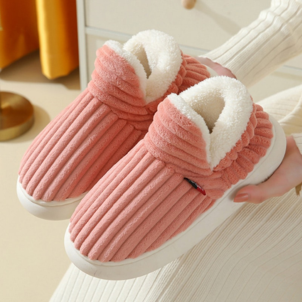 ComfyFeet herrlich weiche, schmerzlindernde Plüschpantoffeln