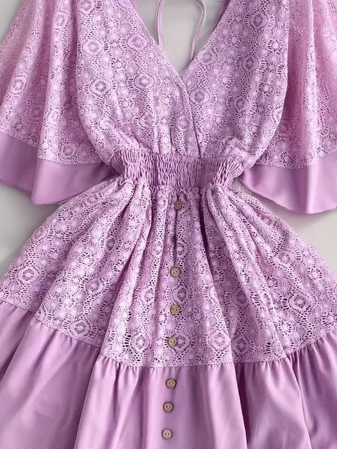 Sophia - Kleid mit Spitzenrücken, Schleife und Rüschen