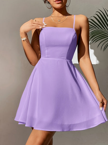 Nora - Romantischer Chiffon Flieder Minikleid mit Strings Offener Rücken