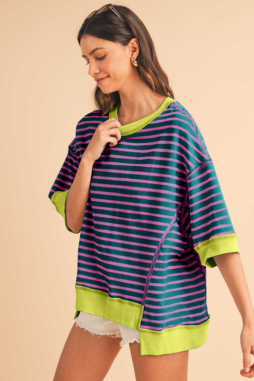 Anna - Horizontal gestreiftes, locker sitzendes T-Shirt mit Kontrastbesatz und weiten, kurzen Ärmeln