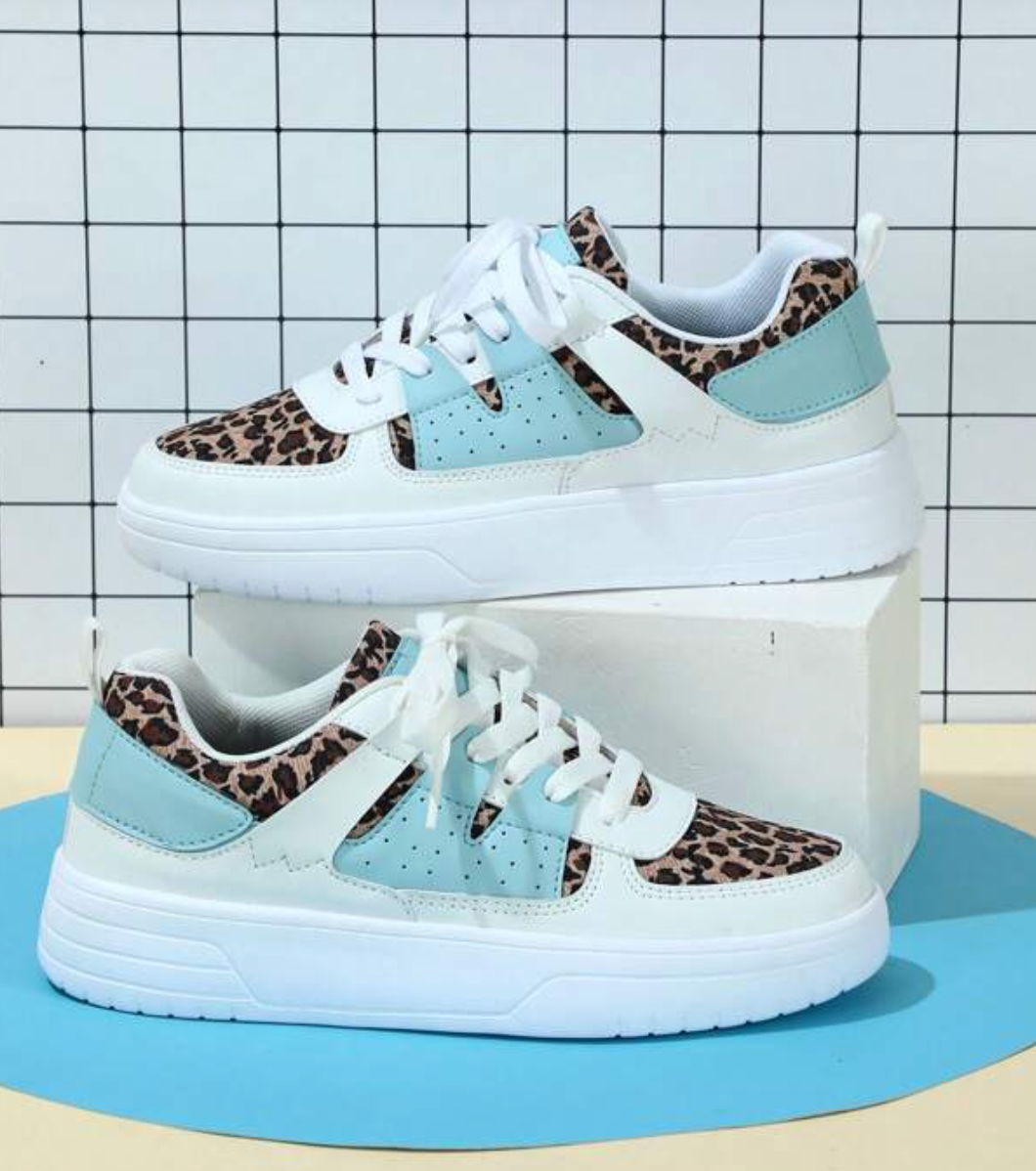 Zara - Modische und bequeme Sportschuhe mit einzigartigem Design