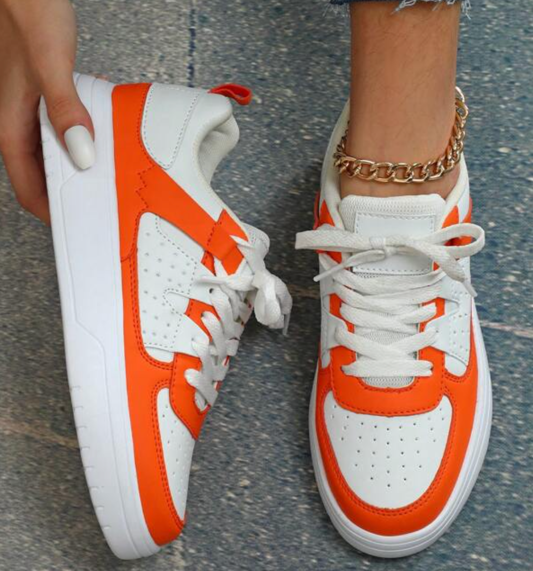 Zara - Modische und bequeme Sportschuhe mit einzigartigem Design