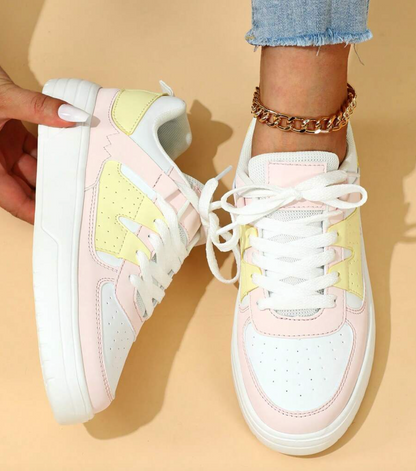 Zara - Modische und bequeme Sportschuhe mit einzigartigem Design