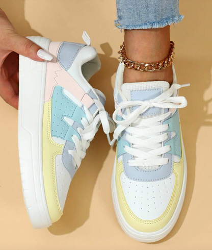 Zara - Modische und bequeme Sportschuhe mit einzigartigem Design
