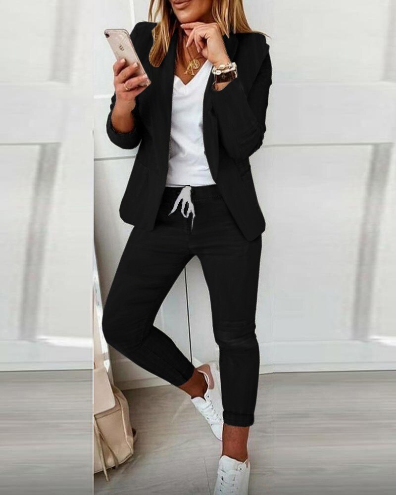 Sandrina die Must-have-Kombination aus Sweatpants und Jacke in Uni-Farbe