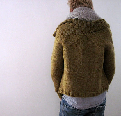 Donna - Pullover mit hohem Halsausschnitt, übergroßen langen Ärmeln und Knopfverschluss