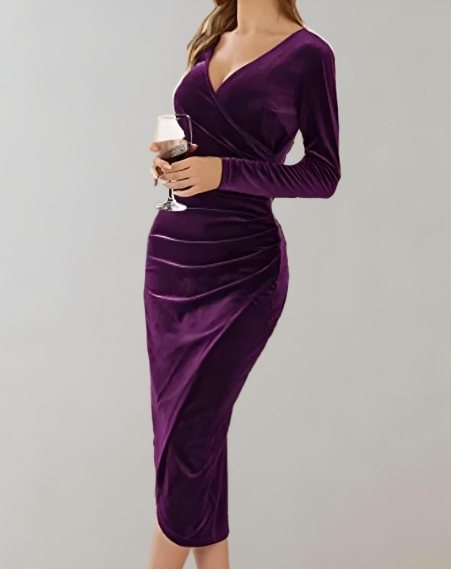 Amara - luxuriöses Wickelkleid aus Samt mit langen Ärmeln