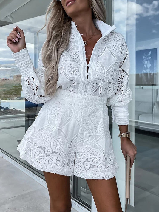 Yara - Weißer Jumpsuit mit Spitzendetails für den Sommer Trendy und bequem