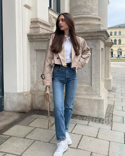 Bridget -  Klassisch Khaki Kurzer Mantel - Gekürzte Damen Jacke mit langen Ärmeln und einem schicken Design