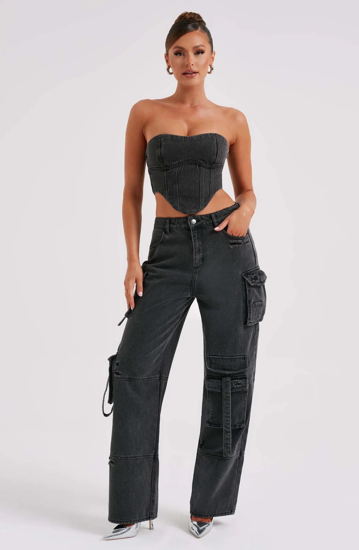 Mila - Stilvolles zweiteiliges Denim-Set aus trägerlosem Top und Cargo-Hose mit Taschen
