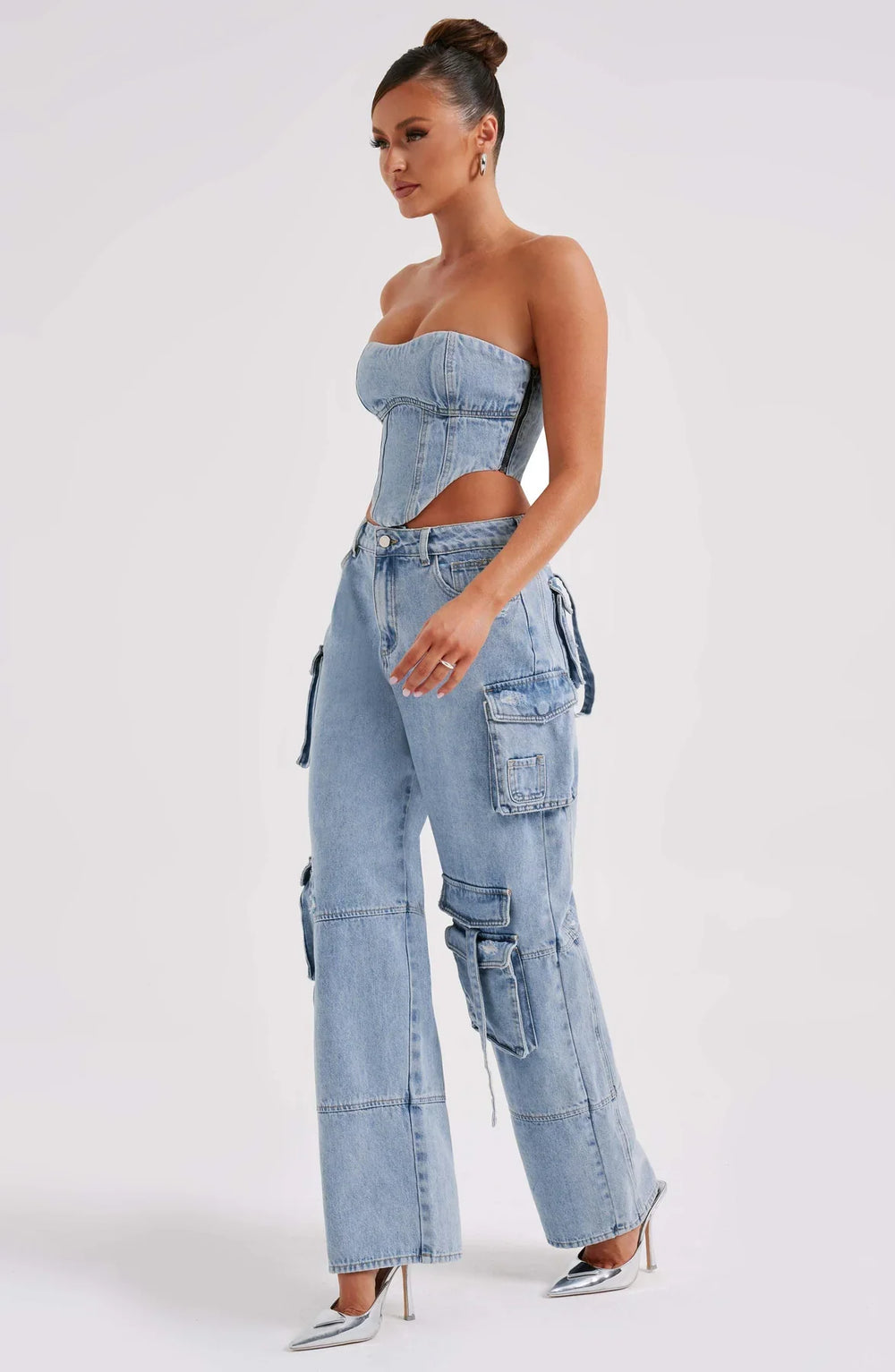 Mila - Stilvolles zweiteiliges Denim-Set aus trägerlosem Top und Cargo-Hose mit Taschen
