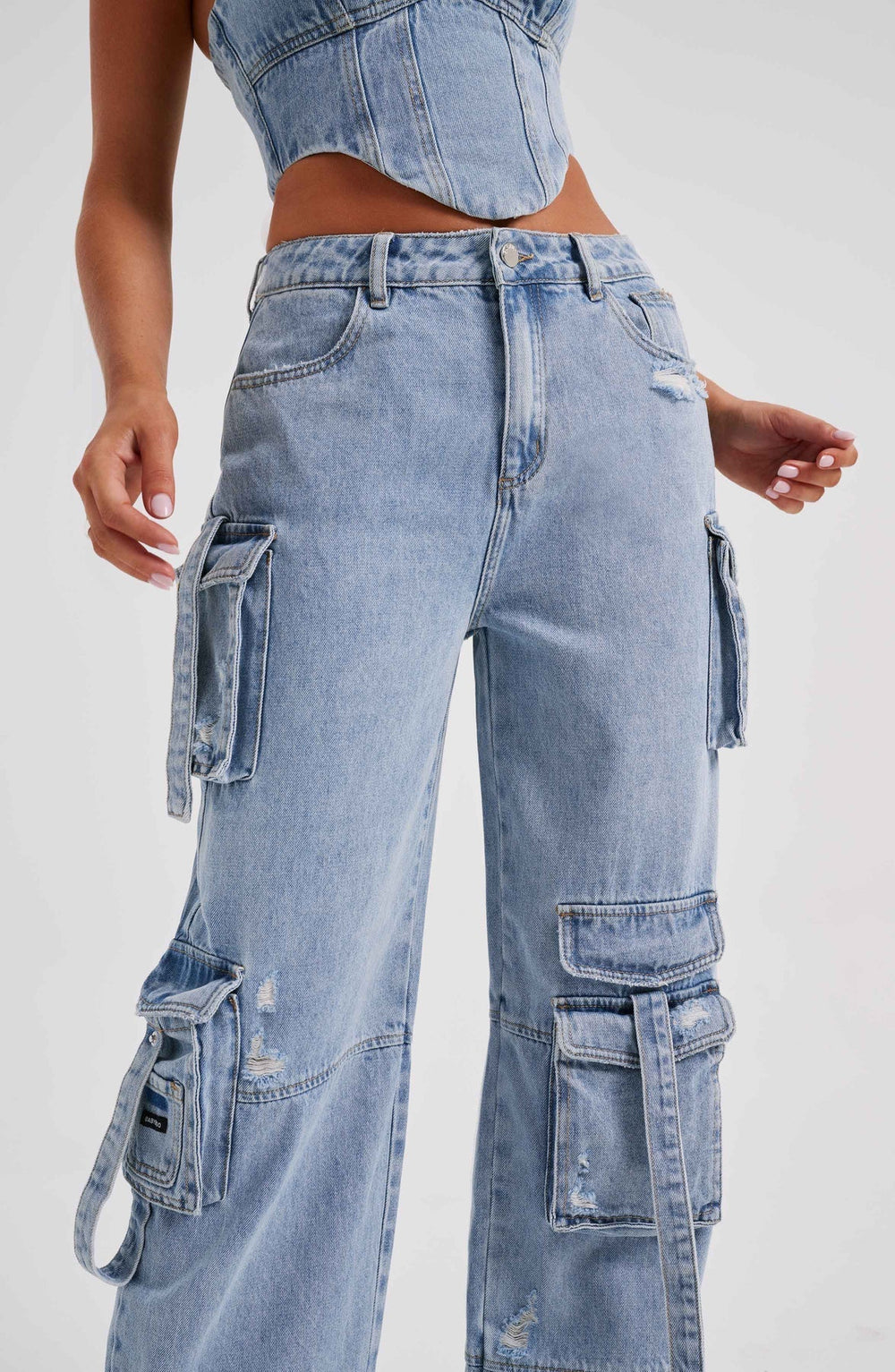 Mila - Stilvolles zweiteiliges Denim-Set aus trägerlosem Top und Cargo-Hose mit Taschen