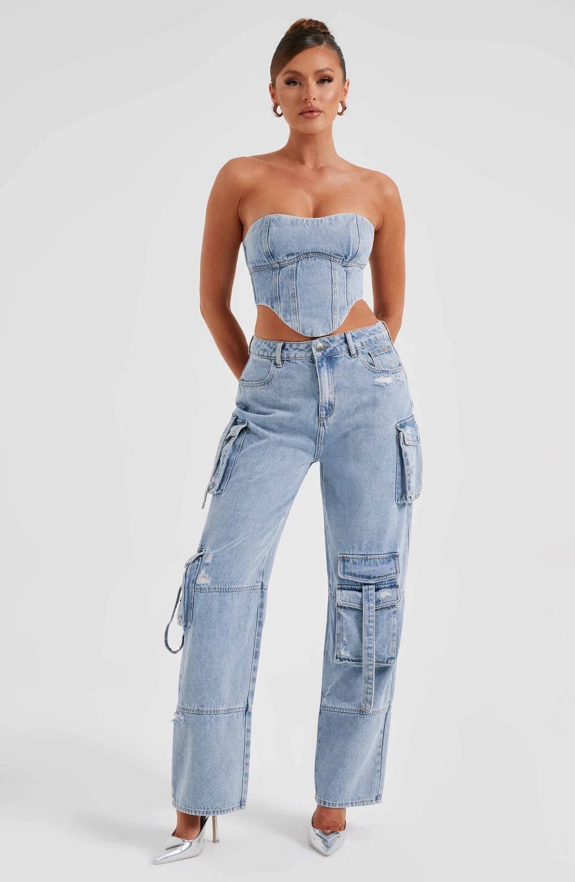Mila - Stilvolles zweiteiliges Denim-Set aus trägerlosem Top und Cargo-Hose mit Taschen