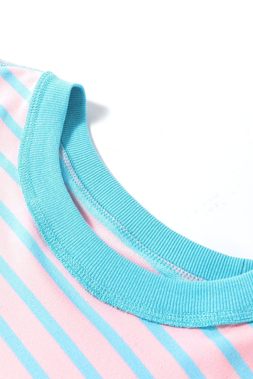 Anna - Horizontal gestreiftes, locker sitzendes T-Shirt mit Kontrastbesatz und weiten, kurzen Ärmeln