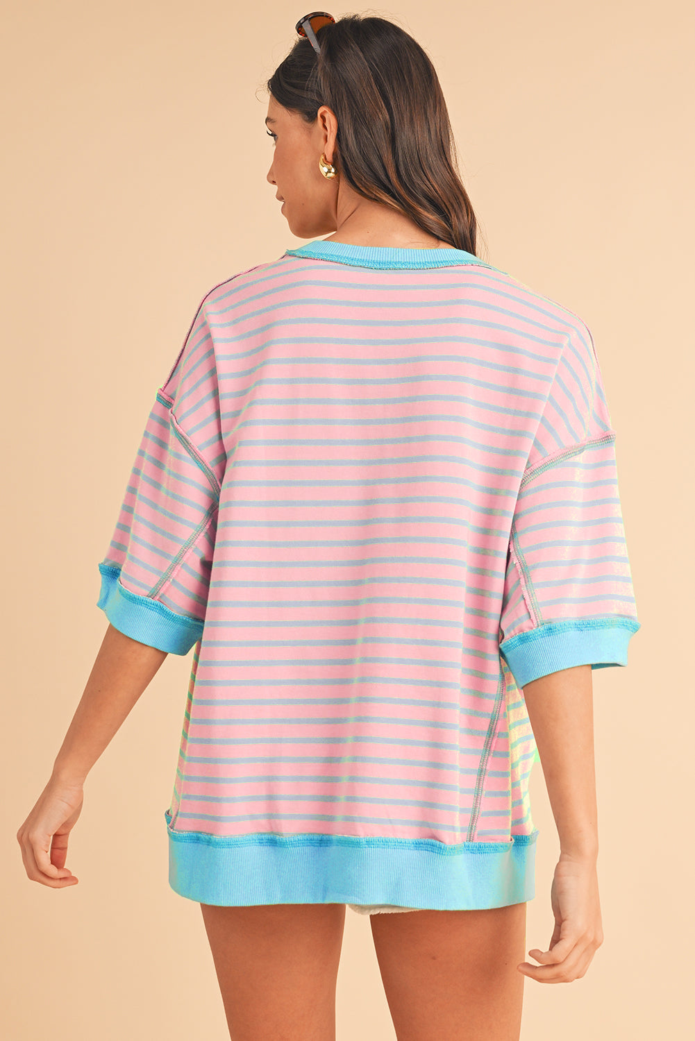 Anna - Horizontal gestreiftes, locker sitzendes T-Shirt mit Kontrastbesatz und weiten, kurzen Ärmeln