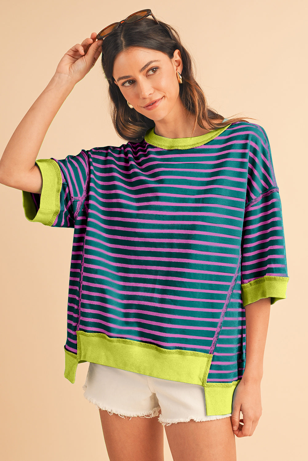 Anna - Horizontal gestreiftes, locker sitzendes T-Shirt mit Kontrastbesatz und weiten, kurzen Ärmeln