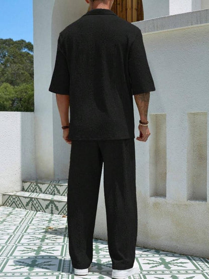 Lars - Textur Zweiteiliges Sommerset aus Halbarm-Shirt mit V-Ausschnitt und weit geschnittenen Hosen für Männer