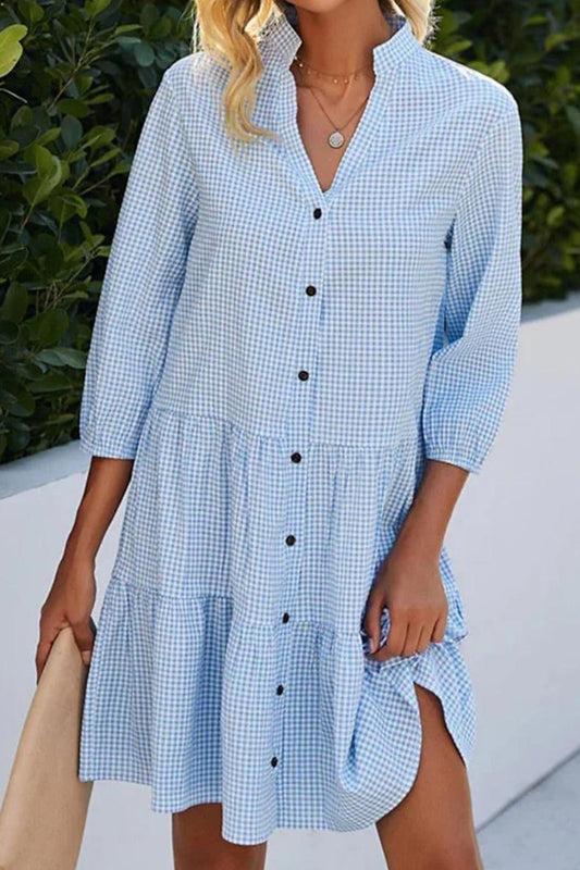 Julia - Hellblau kariertes Hemdkleid mit Knopfverschluss und halben Ärmeln