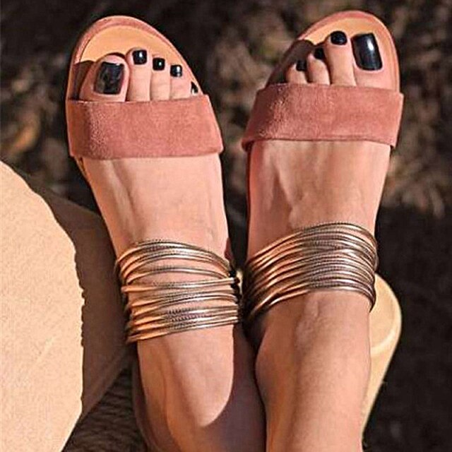 Delilah - Wüstengold, schöne Wildledersandalen mit Metallic-Riemen